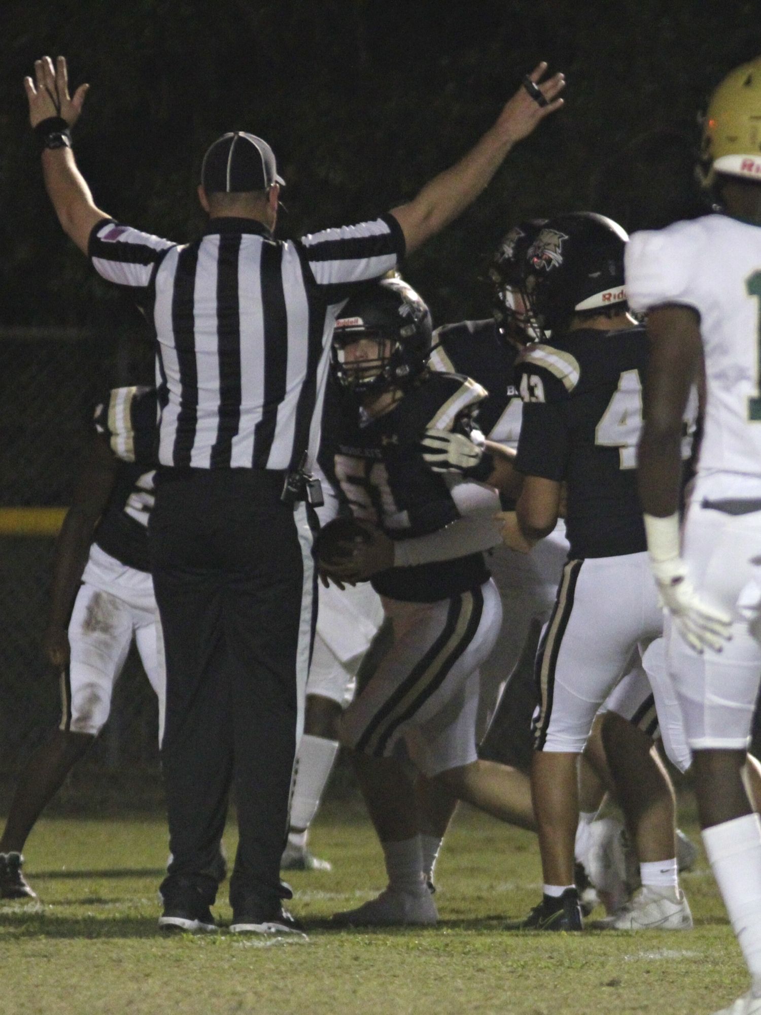 Billy Galione recovers muffed punt 1Q