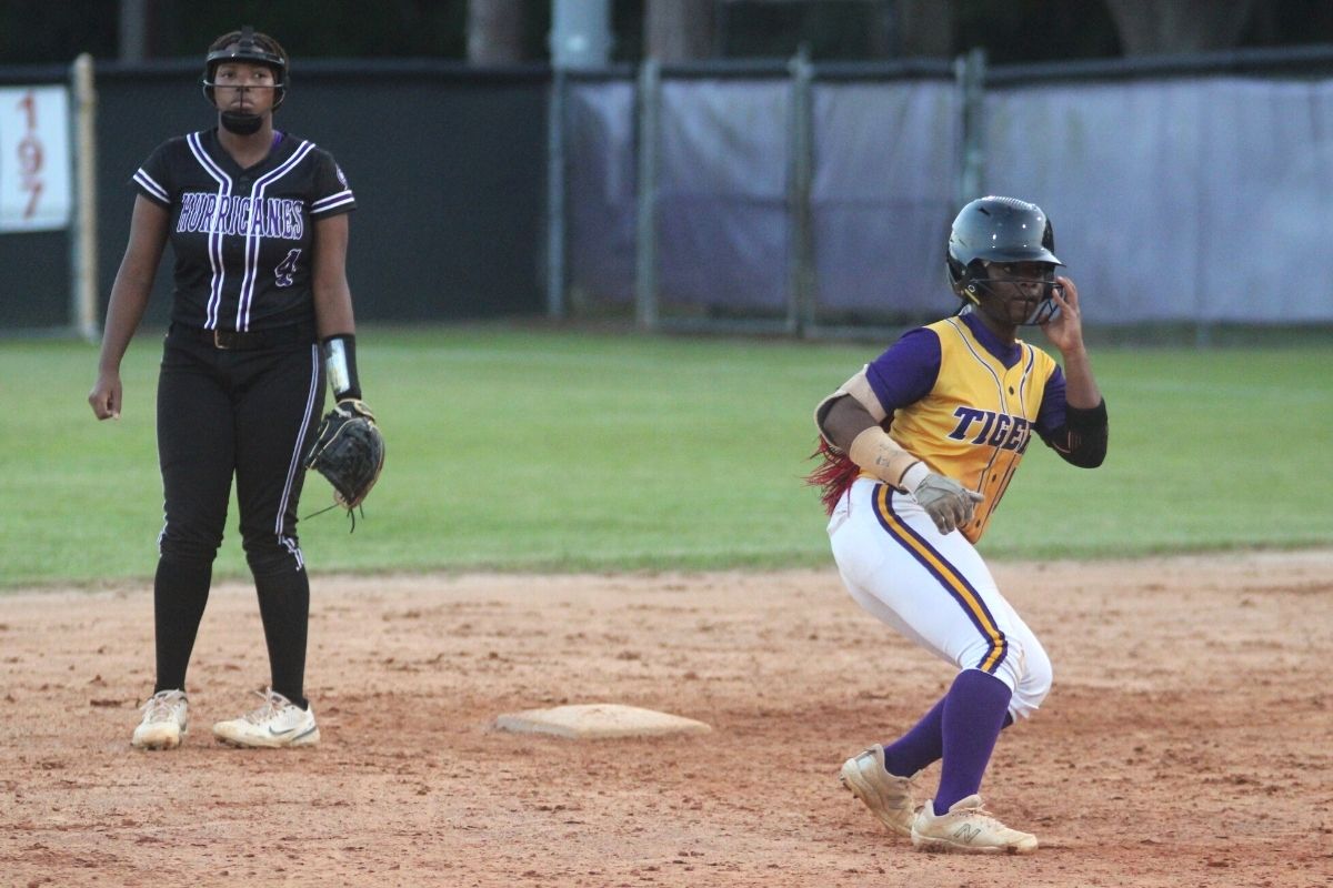 Union County's Tamia Young doubles in top of 3rd