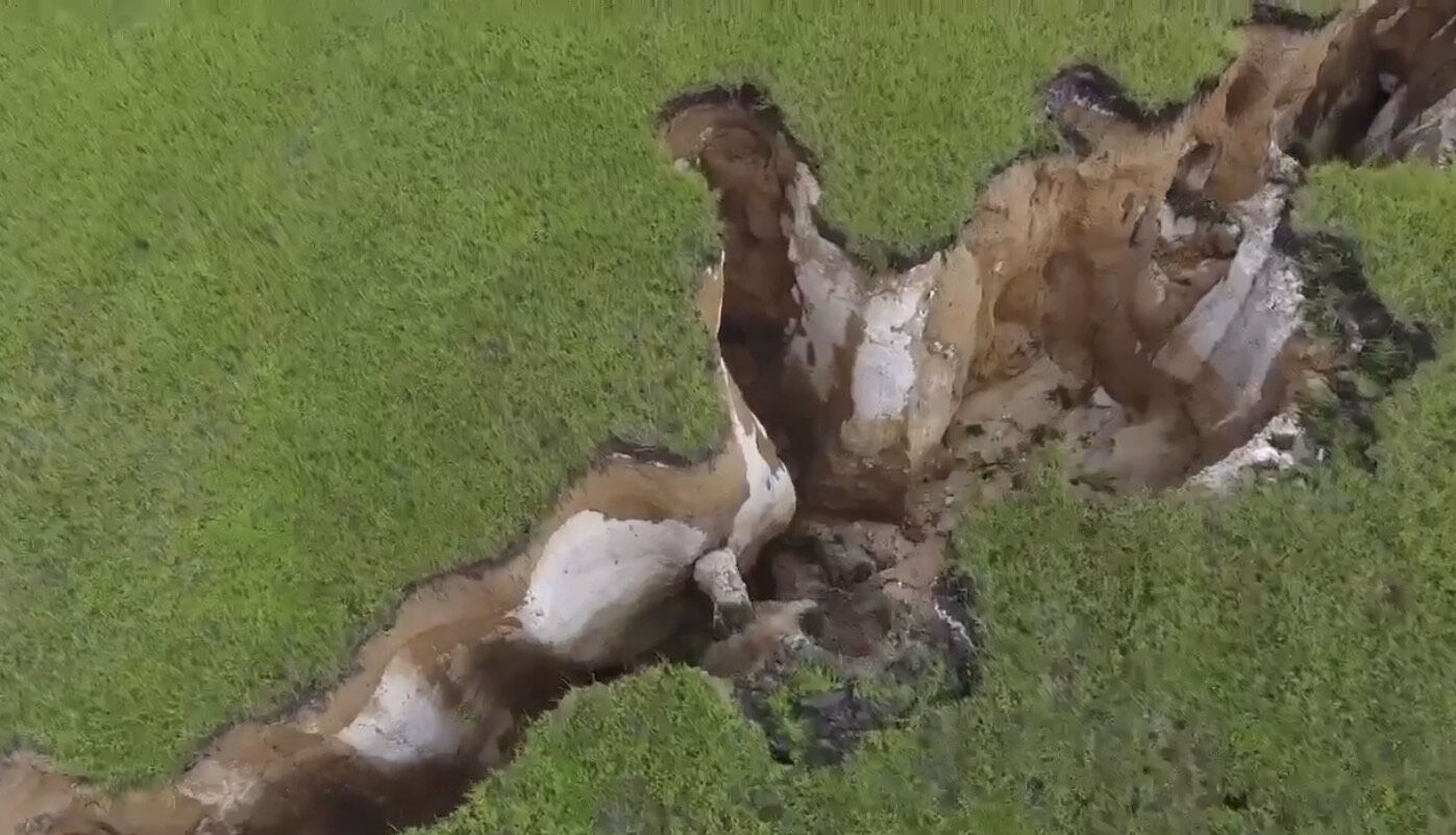 Sinkhole spreading in Newberry development (video)