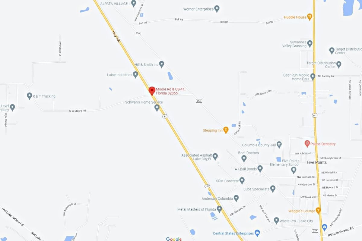 NW Moore Road and US Highway 41 - Lake City map