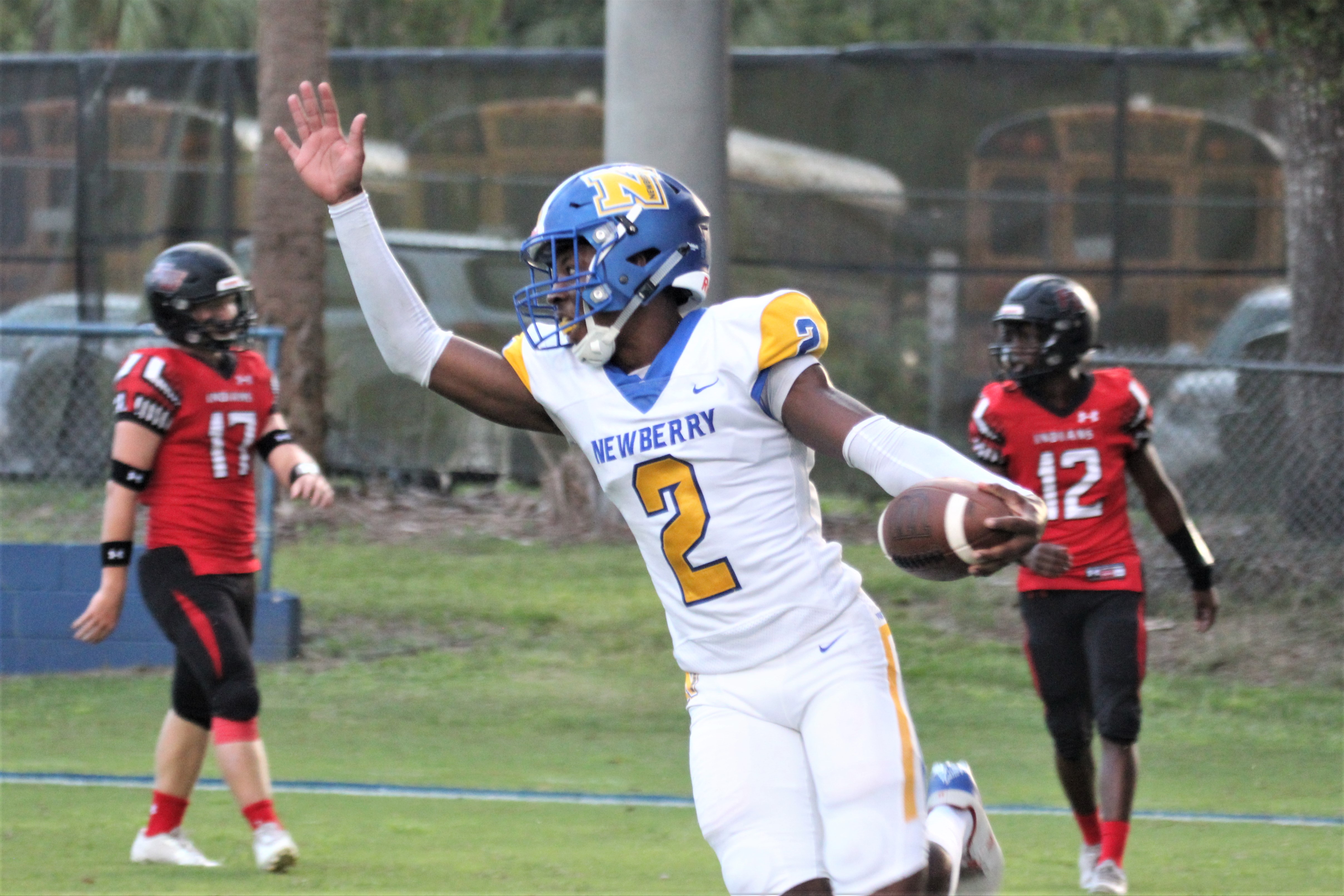 Wide Reciever Perrion Sylvester runs in a touchdown