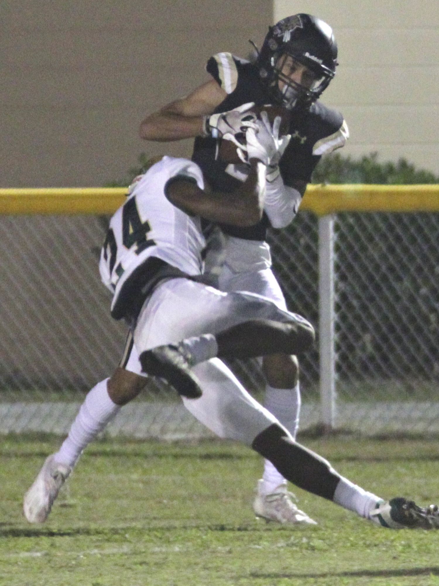 WR Adrian Sermons catch to the 1