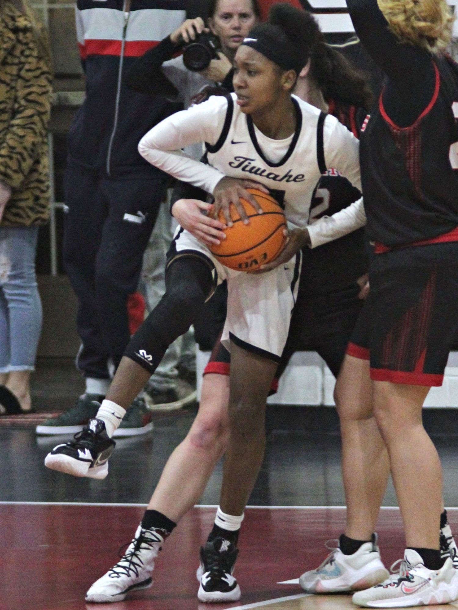 Fort White forward Isreal Hart