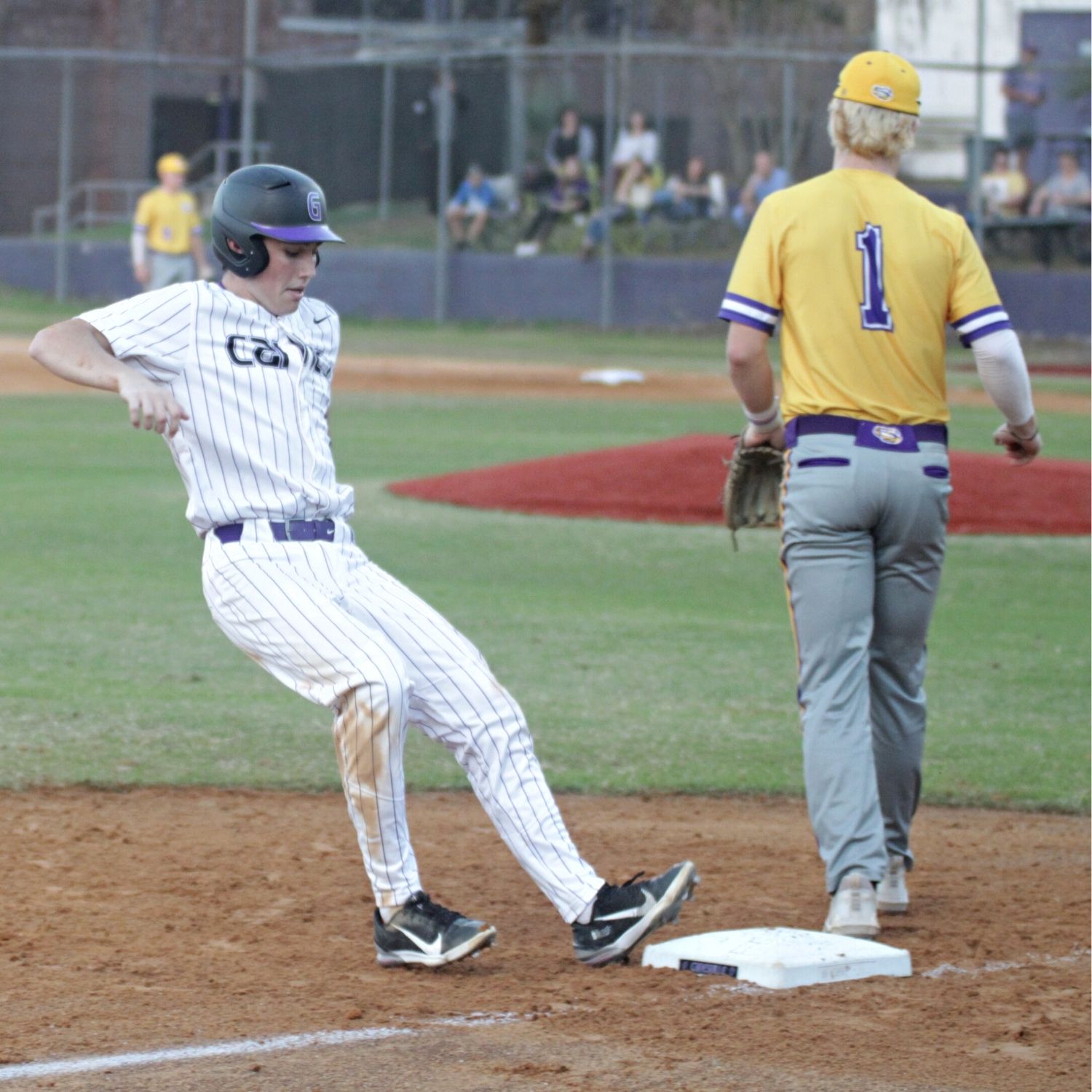 Gainesville's Colton Kelly safe on third base