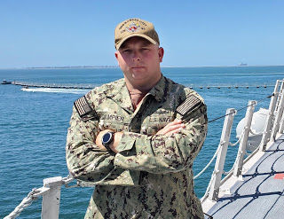 Petty Officer 1st Class Aaron Dampier