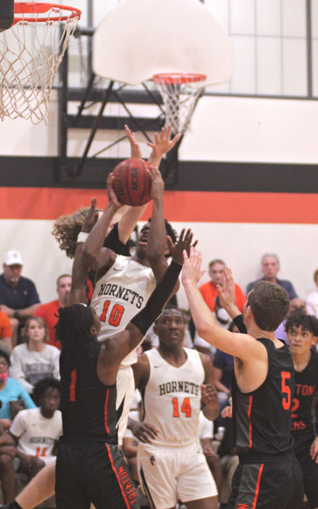 Hawthorne's CJ Ingram shoots against Trenton's Tyler Perry