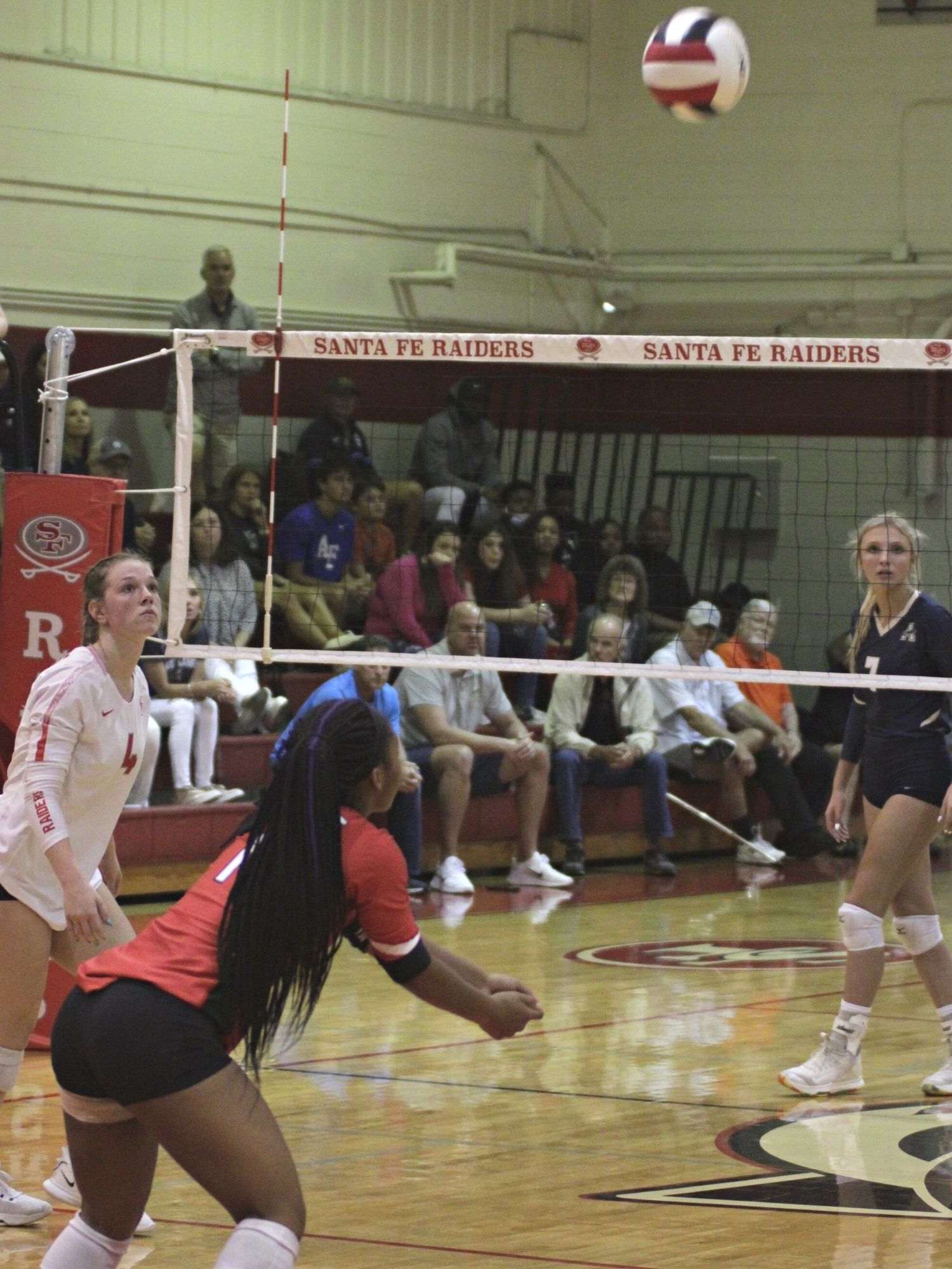 Santa Fe's Miya Thomas with a dig