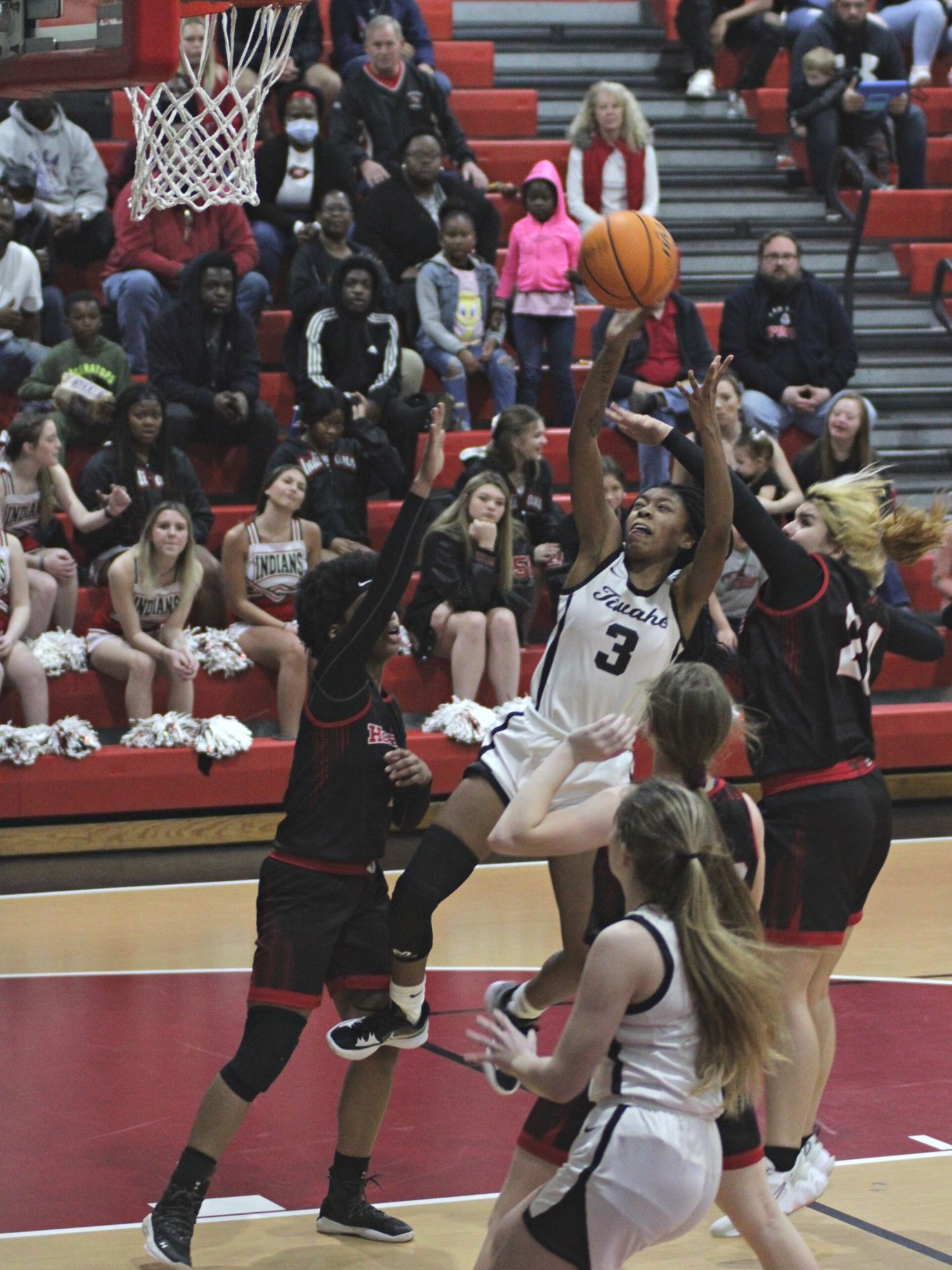 Fort White's Jacovya Major shoots