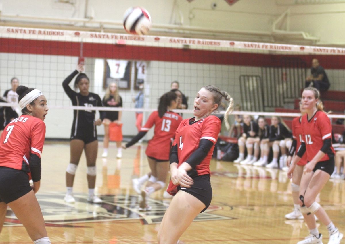 Santa Fe Raiders volleyball action No. 2
