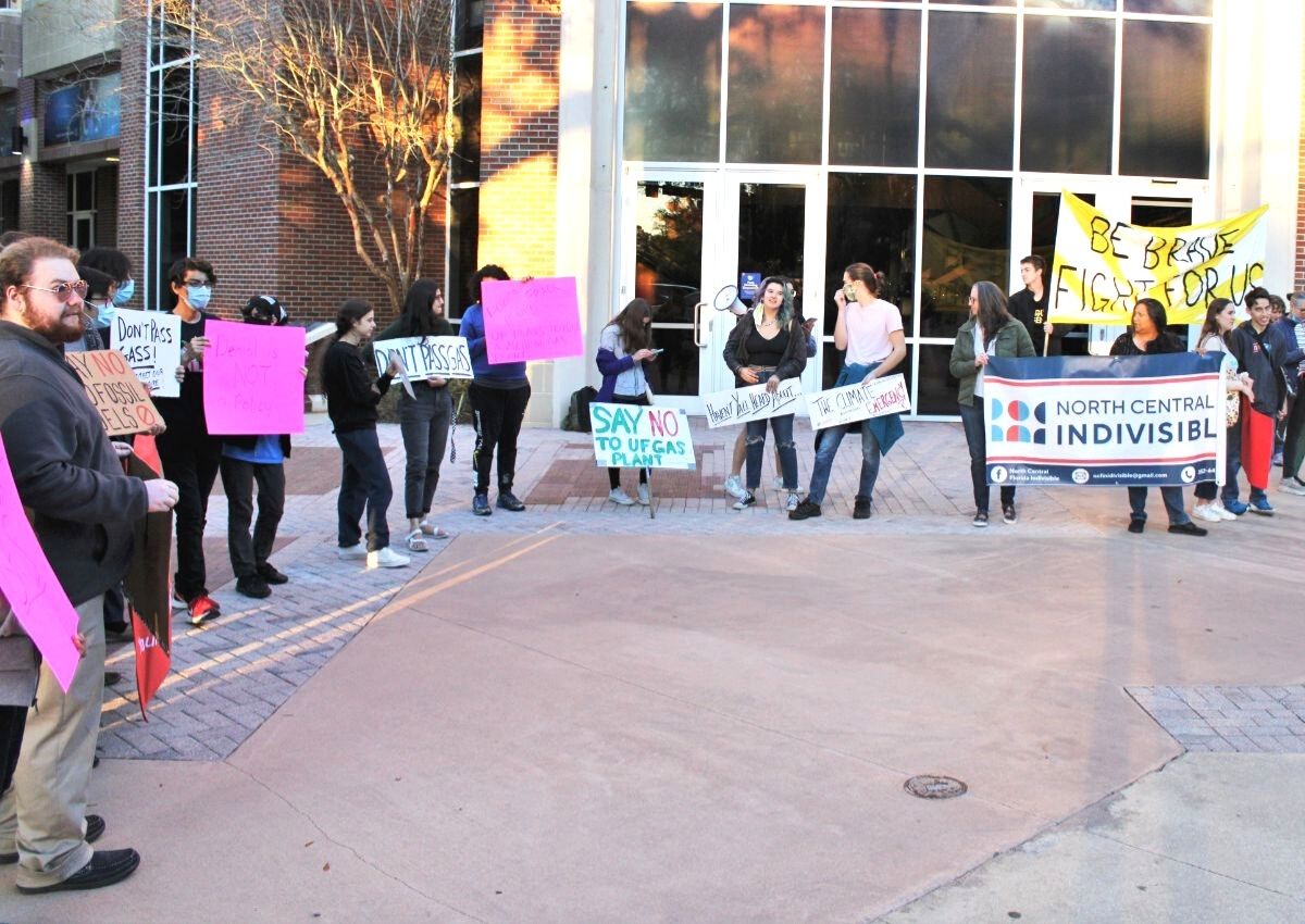 Rally at UF to protest gas-powered plant