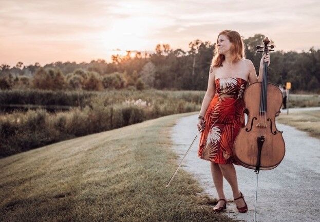 Nellie Sunshine outdoor