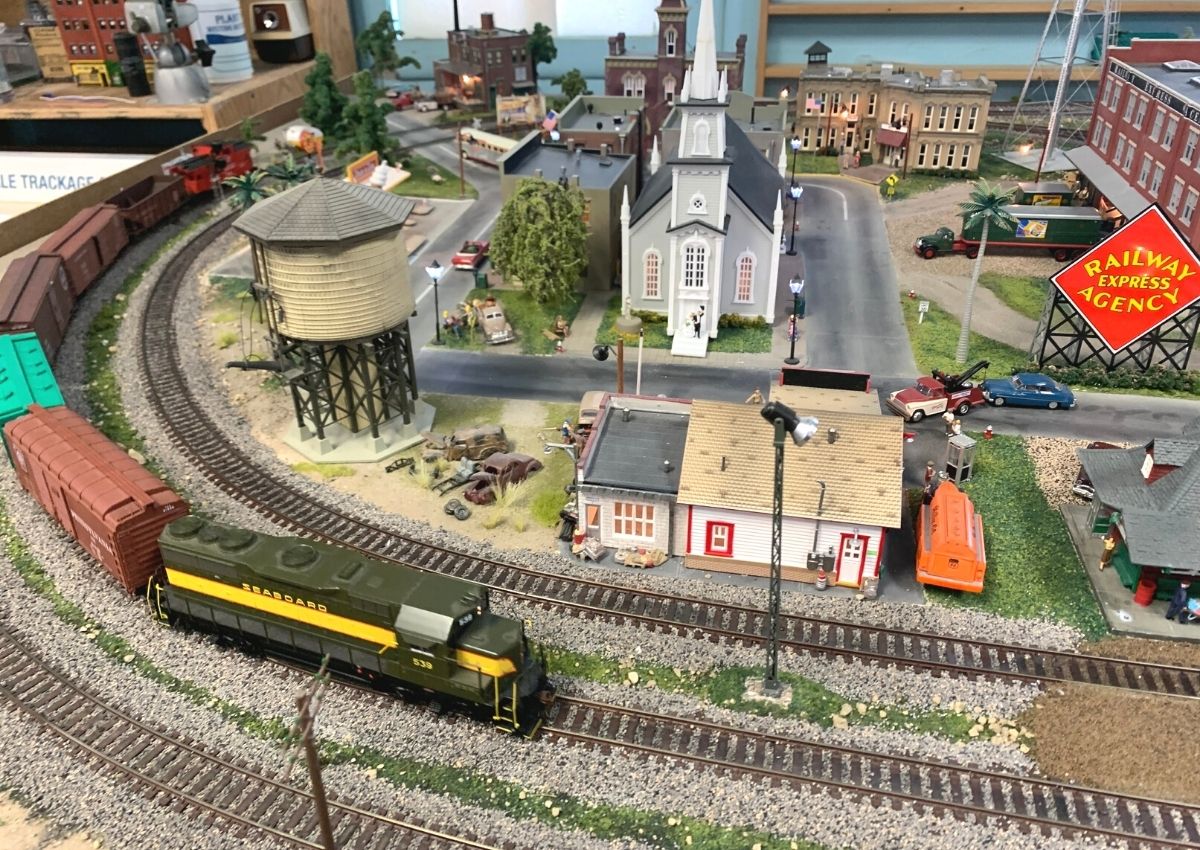 Trains overview of Alachua model train club