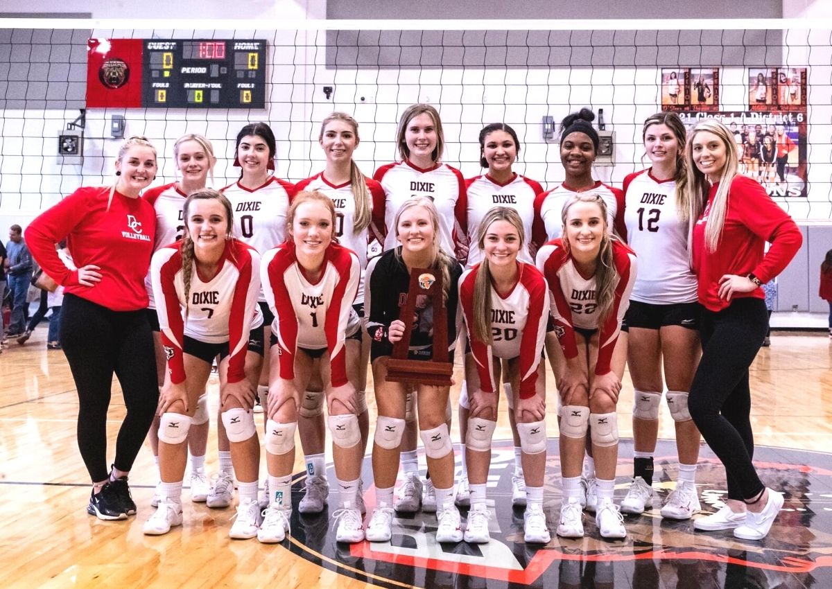 Dixie County volleyball team 2021