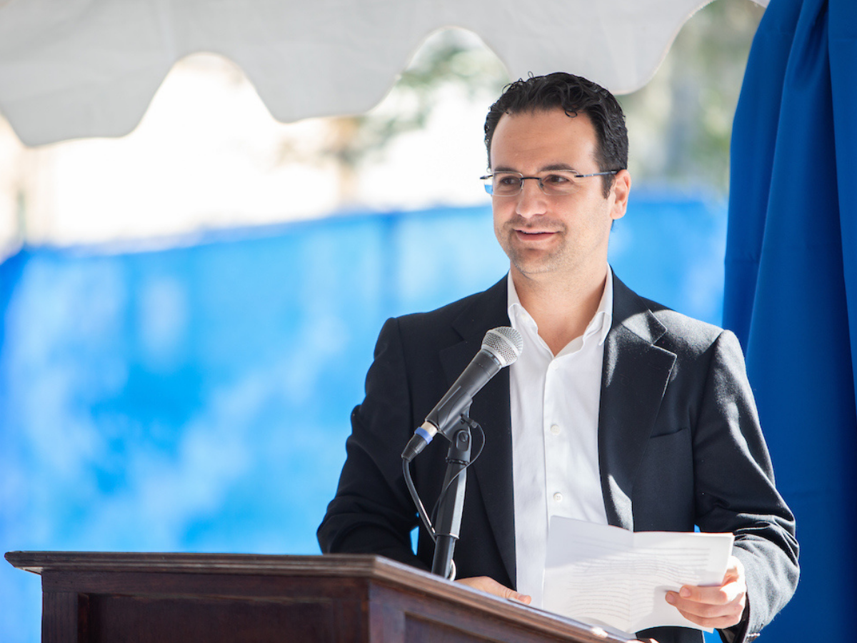 Lee Fixel gift announcement