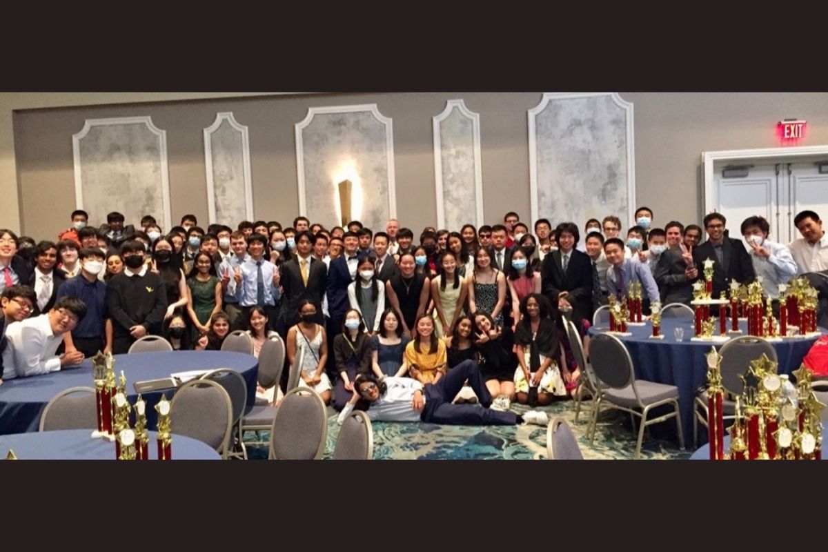 Buchholz High School math team wins 15th state championship