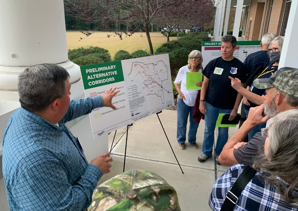 Subject matter expert speaks to residents