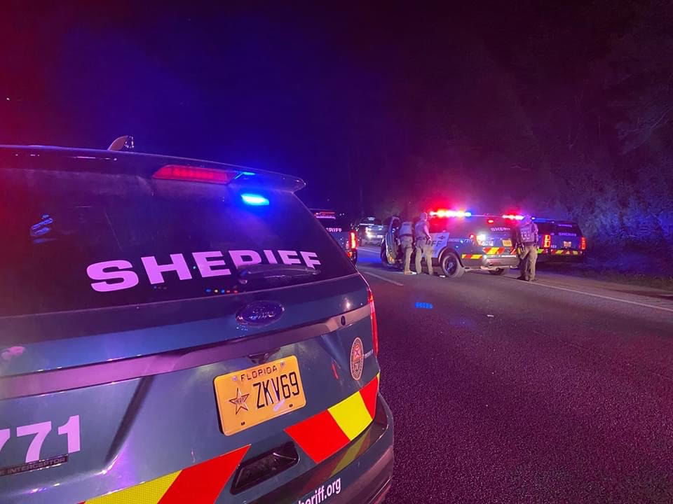 Standoff on Interstate 75 Alachua County deputies negotiate with armed