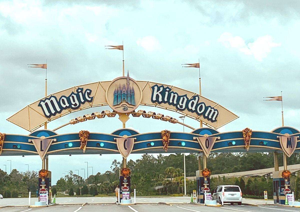 Magic Kingdom lines non existent