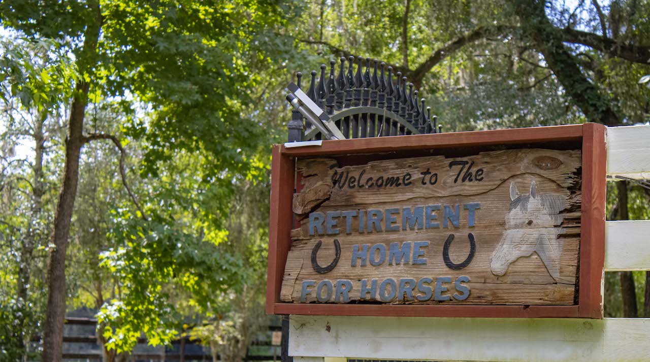 Mill Creek Farm entrance sign