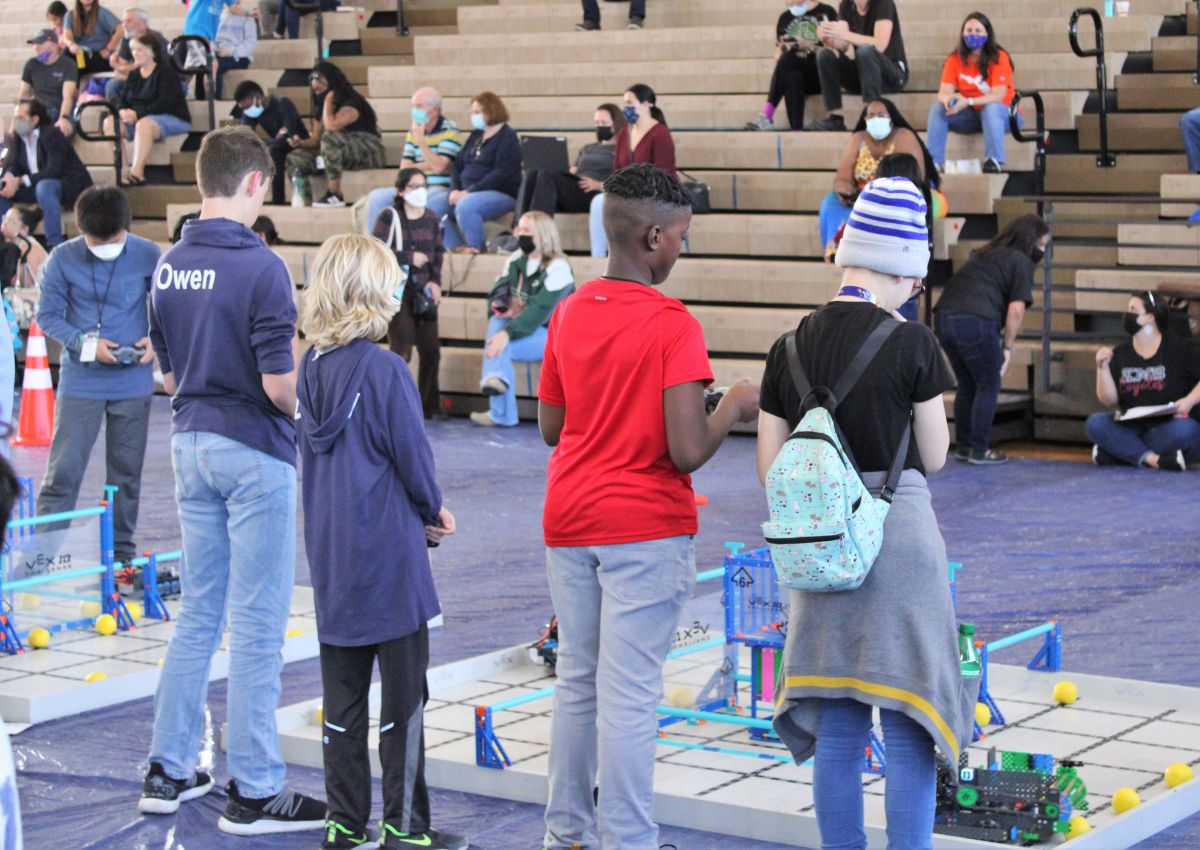 Team from Fort White competes in the team challenge