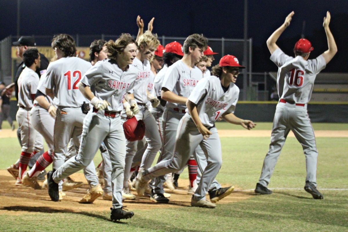 Santa Fe celebrates Matthew Geelhoed's fourth inning grand slam