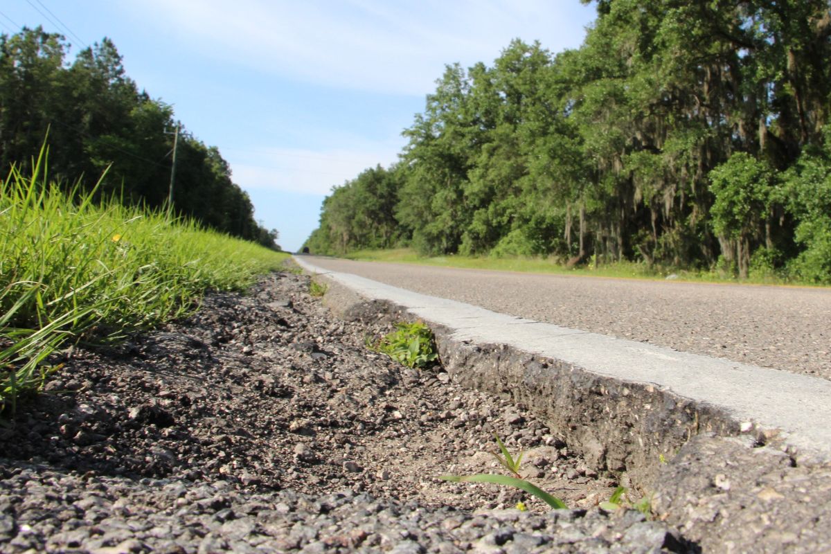 Deteriorating shoulder along County Road 337 between Newberry and Bronson
