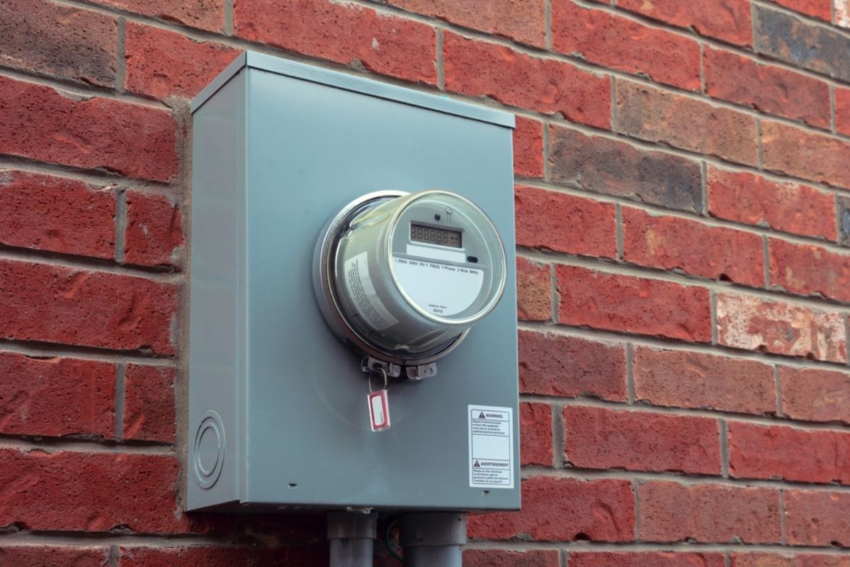 Newberry to cut electric bills