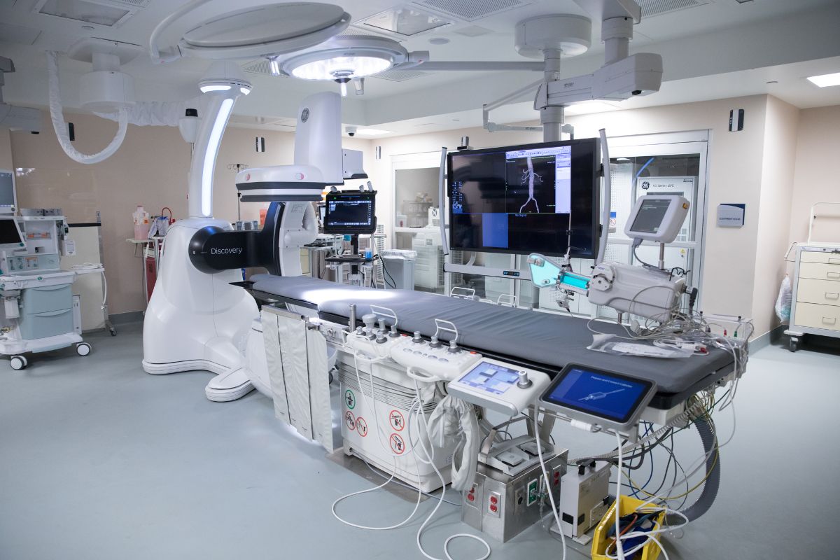 North Florida Hospital opens fifth hybrid cath lab