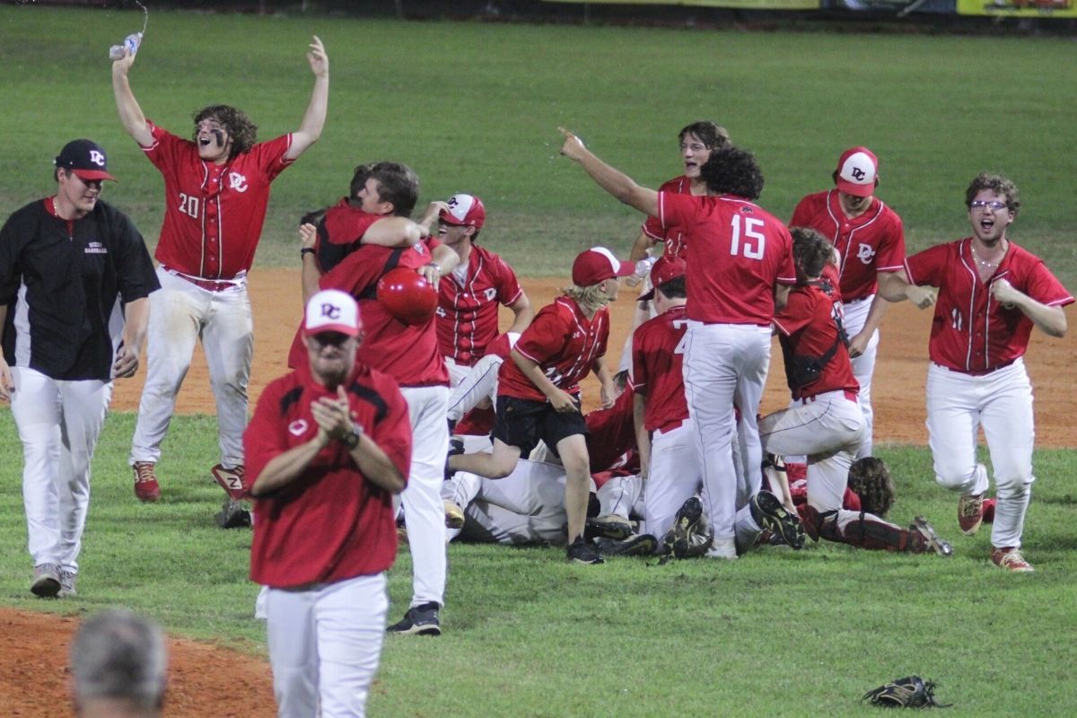 Dixie County Dominates Chiefland