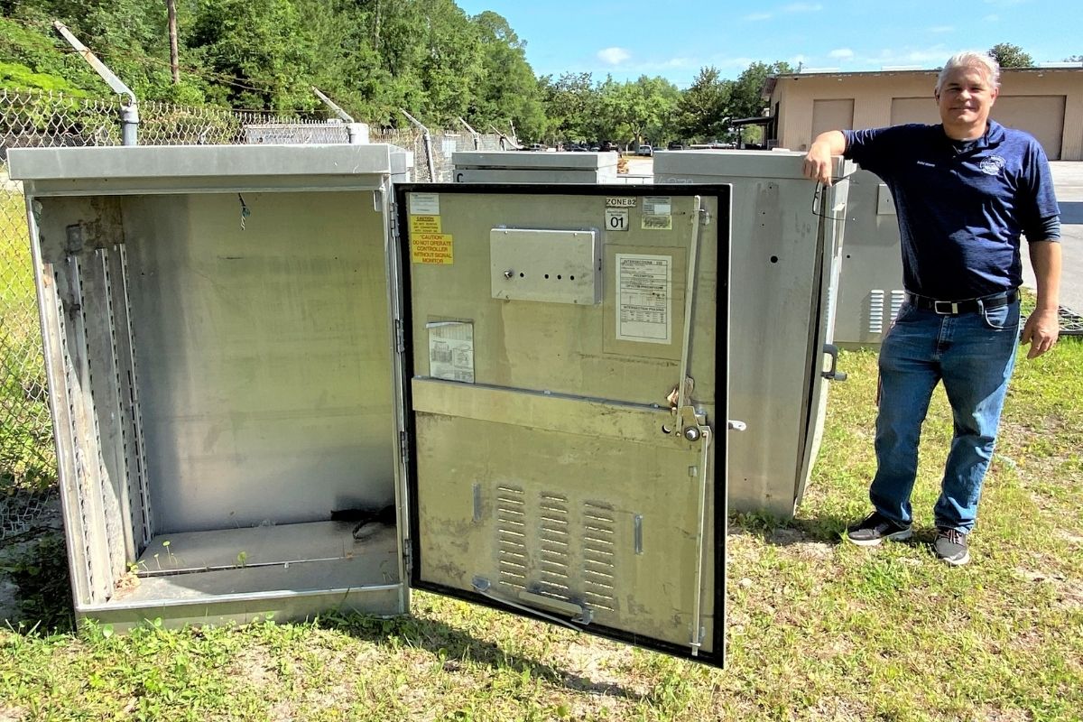 Gainesville Resource Recovery Center program assistant Keith Hampson