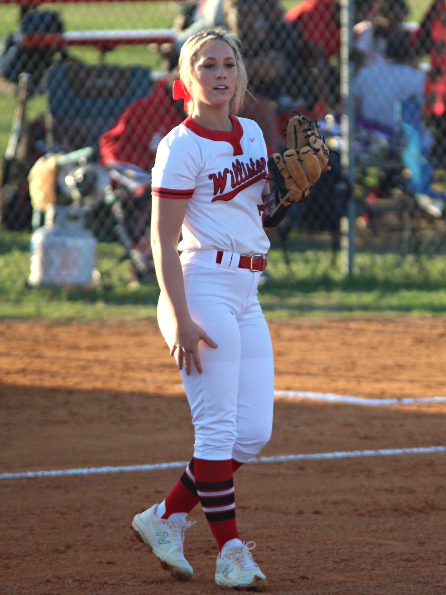 Williston third base Raegan Geiger