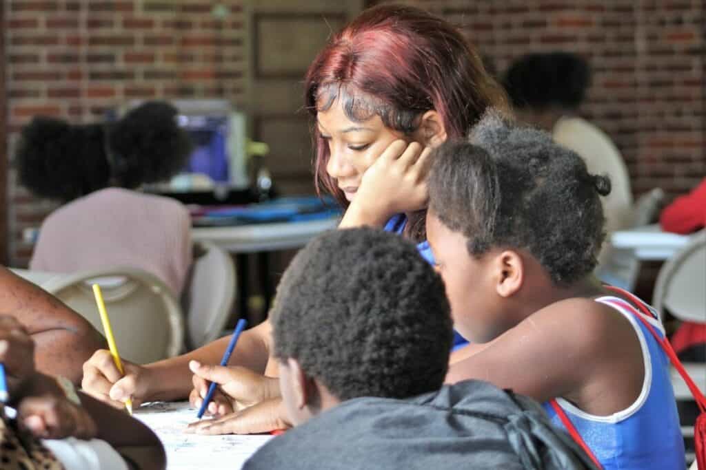 Radesha colors at the start of the event