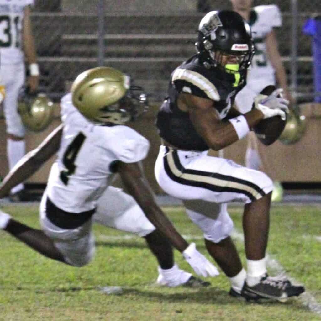 Buchholz's Jacarree Kelly with a first quarter reception against Fleming Island on Thursday.