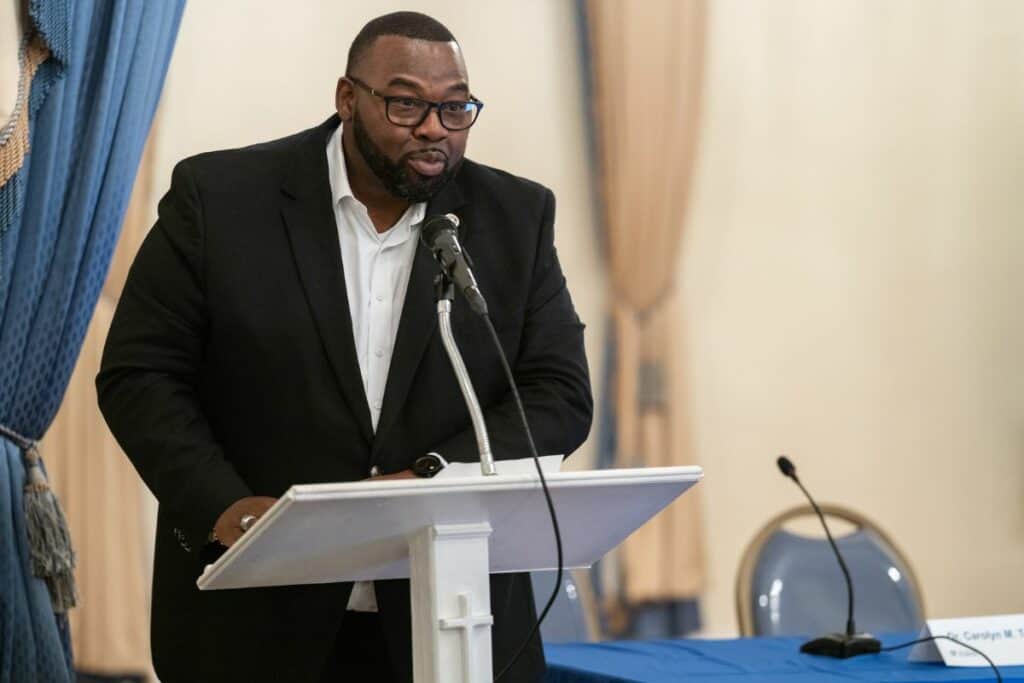 Pastor-Kenyarda-Feathers-of-Williams-Temple-Church-of-God-in-Christ-