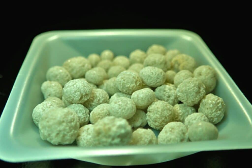 Experiments conducted by UFIFAS researches show the wastewater byproduct called struvite helped seagrass grow better than common fertilizers.