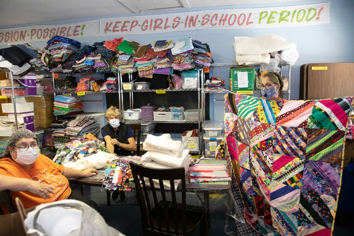 Quiltathon creates quilts for homeless