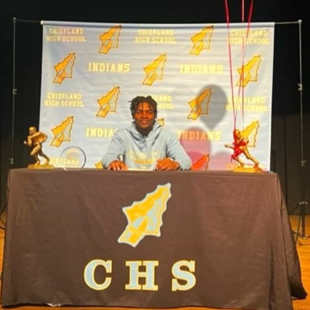 Chiefland football player Clint Thomas signed with Colorado State University Pueblo.