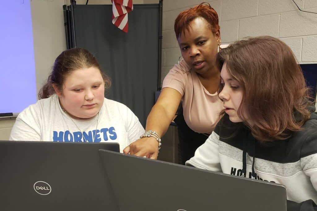 Hawthorne receives computer female diversity award