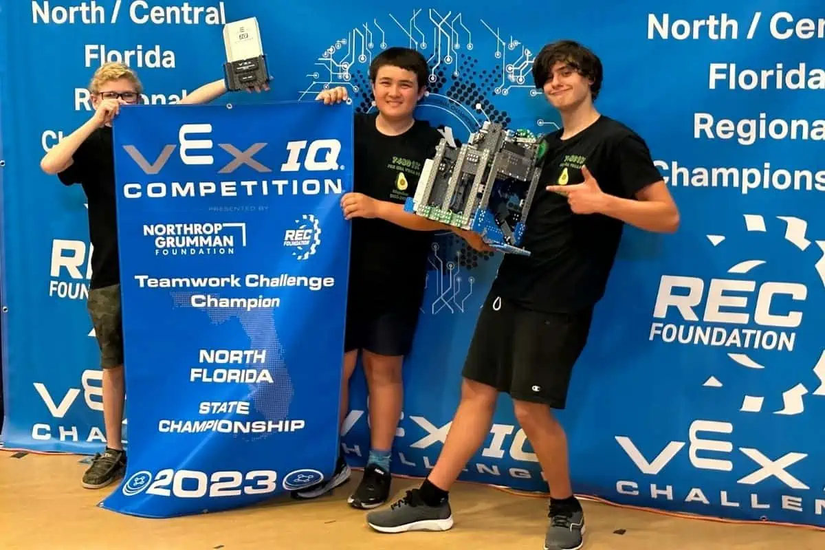 Alachua County robotics teams advance to Worlds