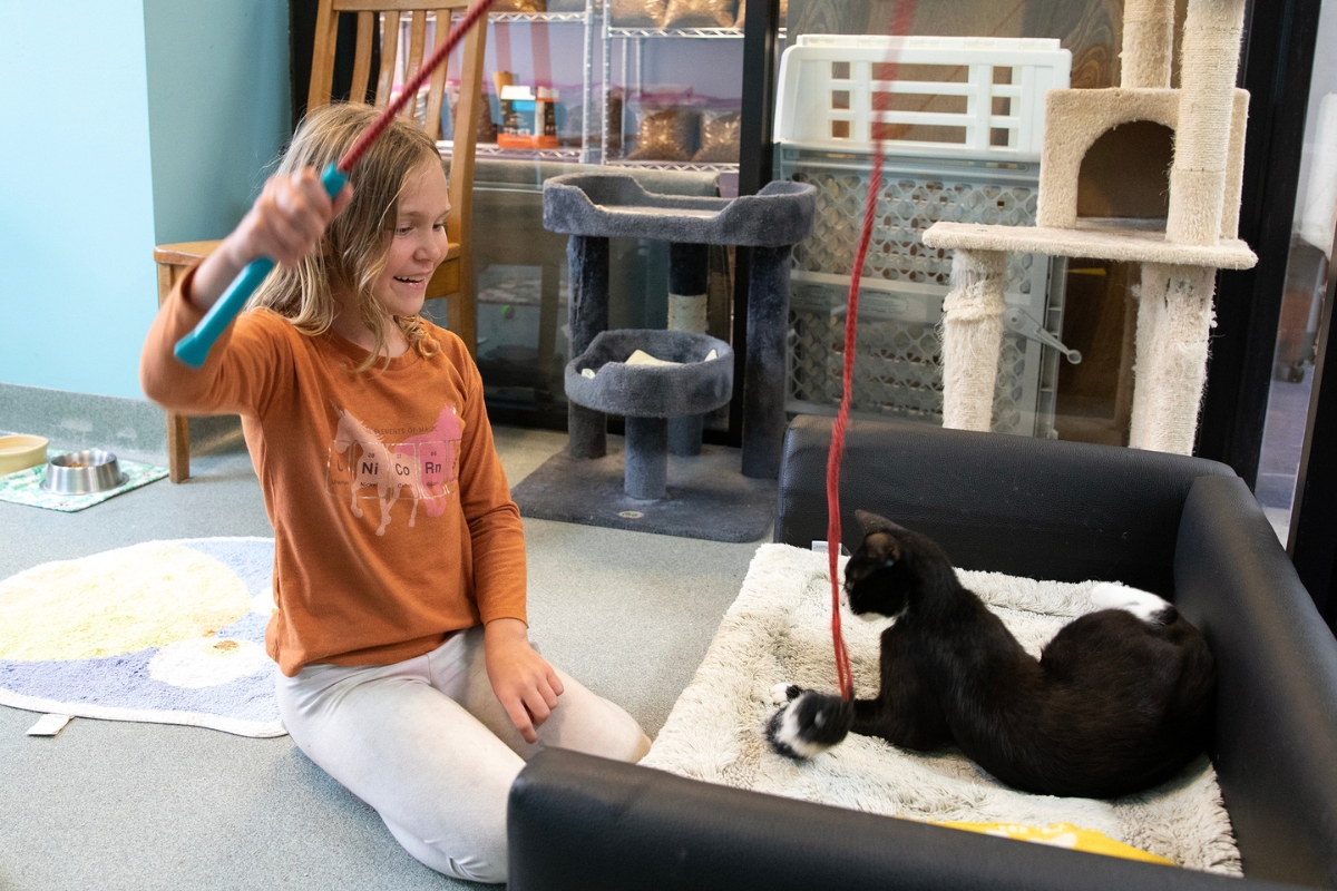 Bella Kelly, 7, engages General