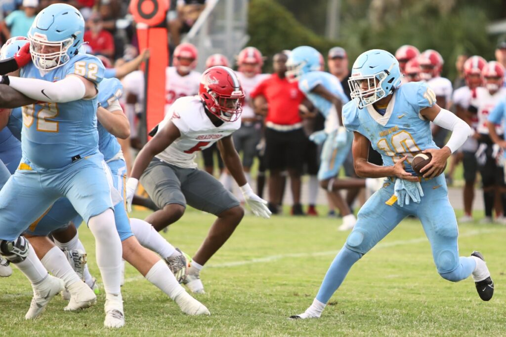 Chiefland's Osten Jones (10) ran for 312 yards and six touchdowns against Wildwood on Sept. 1.