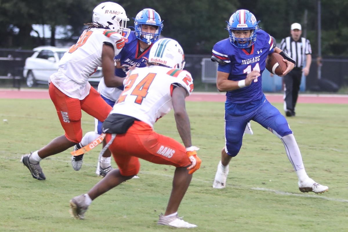 Keystone Heights' Baylor Ford (11) with a first quarter against Eastside on Friday. Keystone Heights' Baylor Ford (11) with a first quarter against Eastside on Friday.