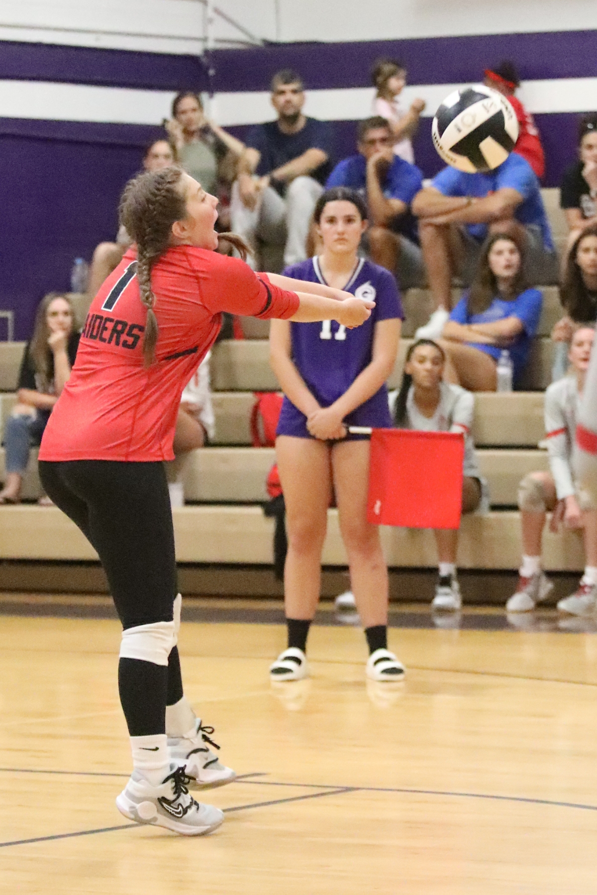 Santa Fe's Olivia Beavers with a dig against Gainesville on Wednesday.