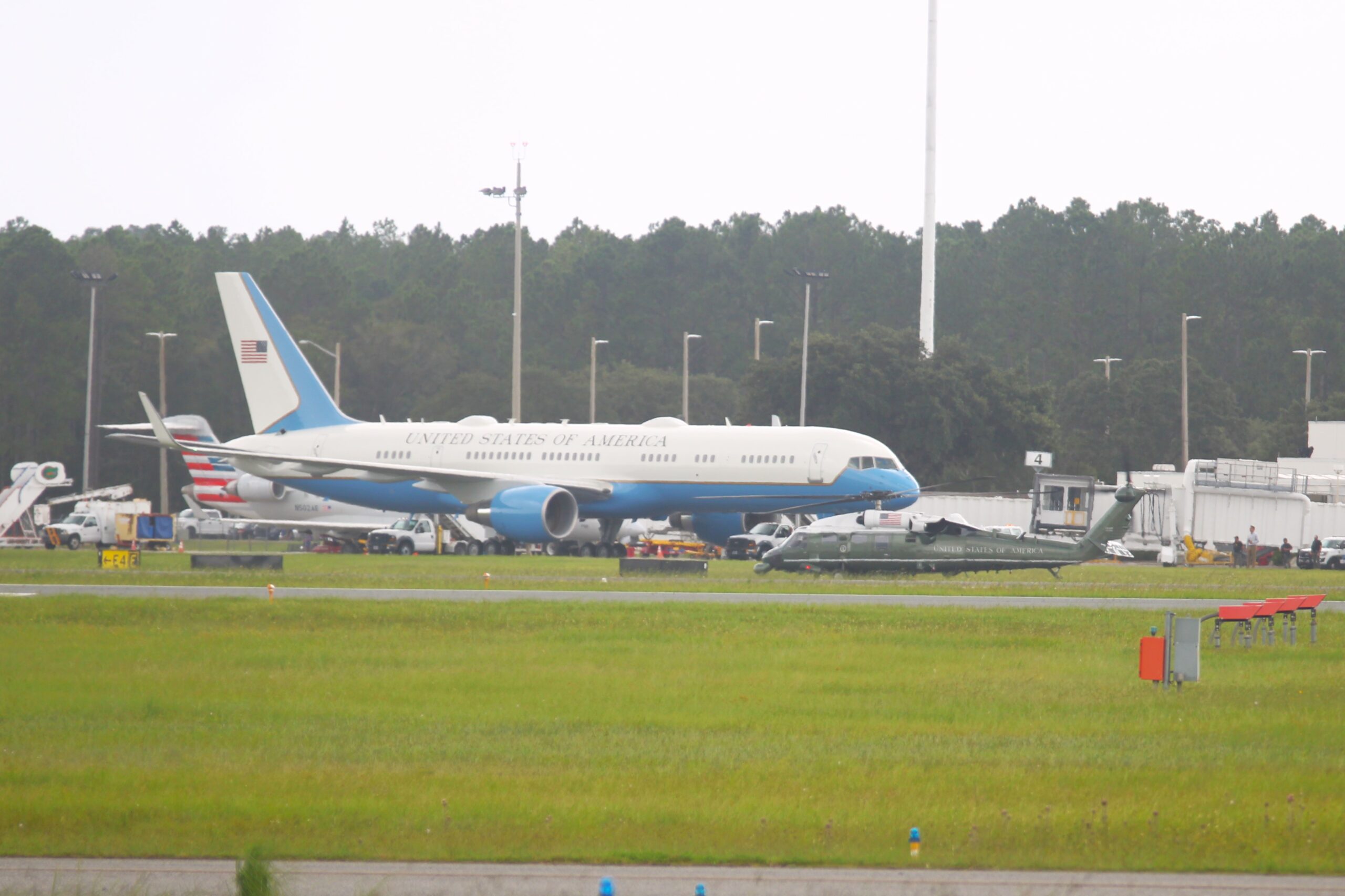 Biden lands at GNV airport, visits Live Oak