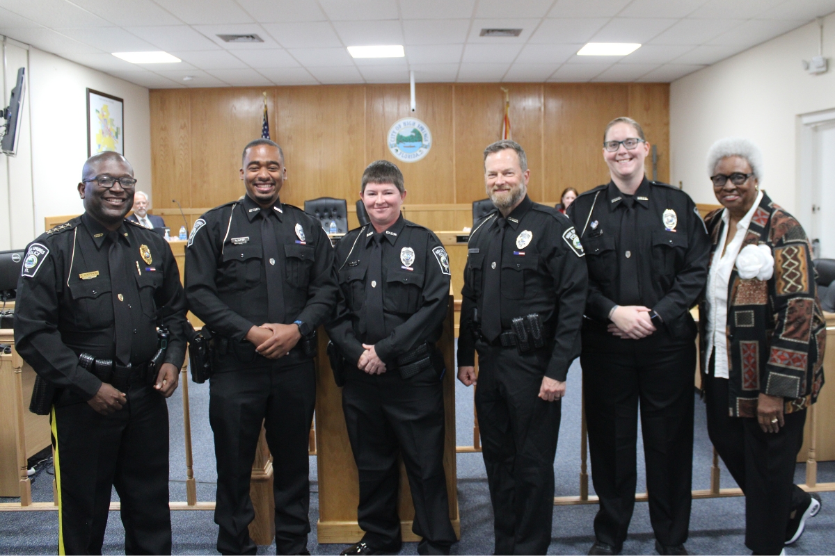 High Springs celebrates four new police officers, one’s retirement