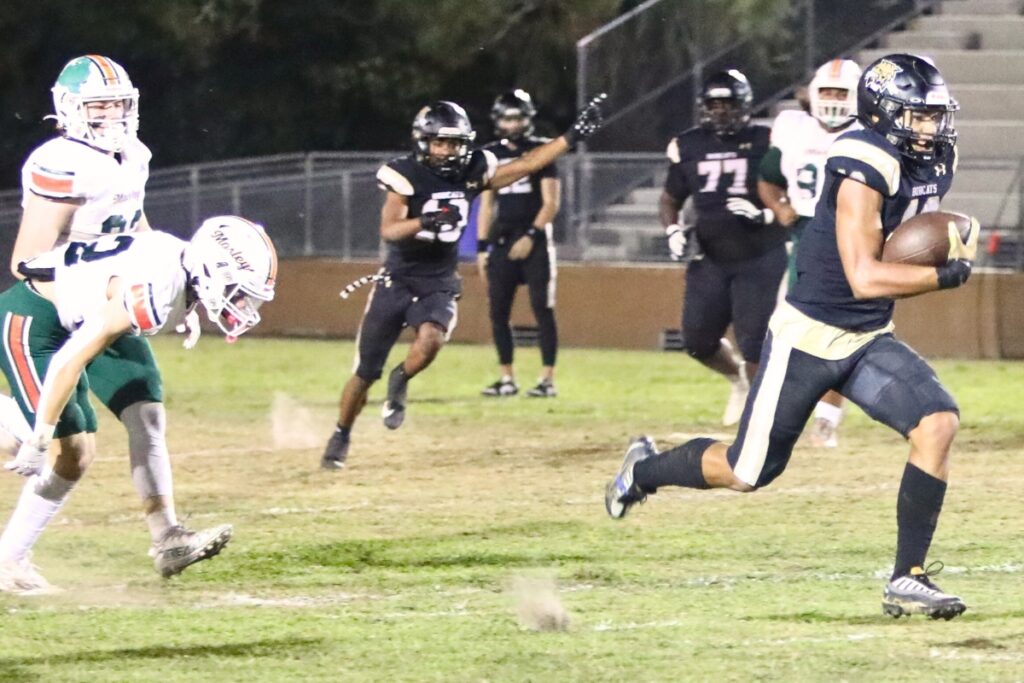 Buchholz's Justin Williams with a second quarter touchdown against Mosley on Thursday.