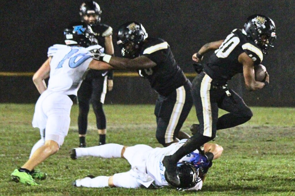 Buchholz's Quinton Cutler with a first half run against Ponte Vedra on Friday.