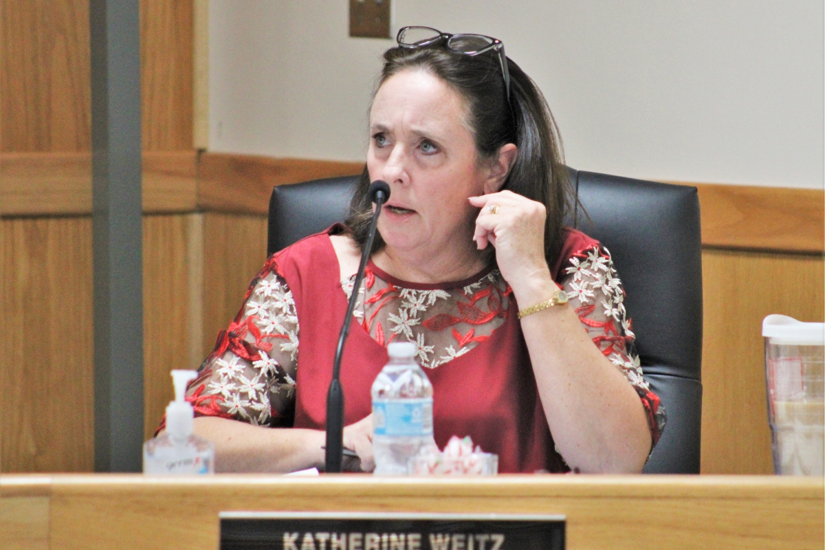 High Springs commission selects new mayor, city manager resigns