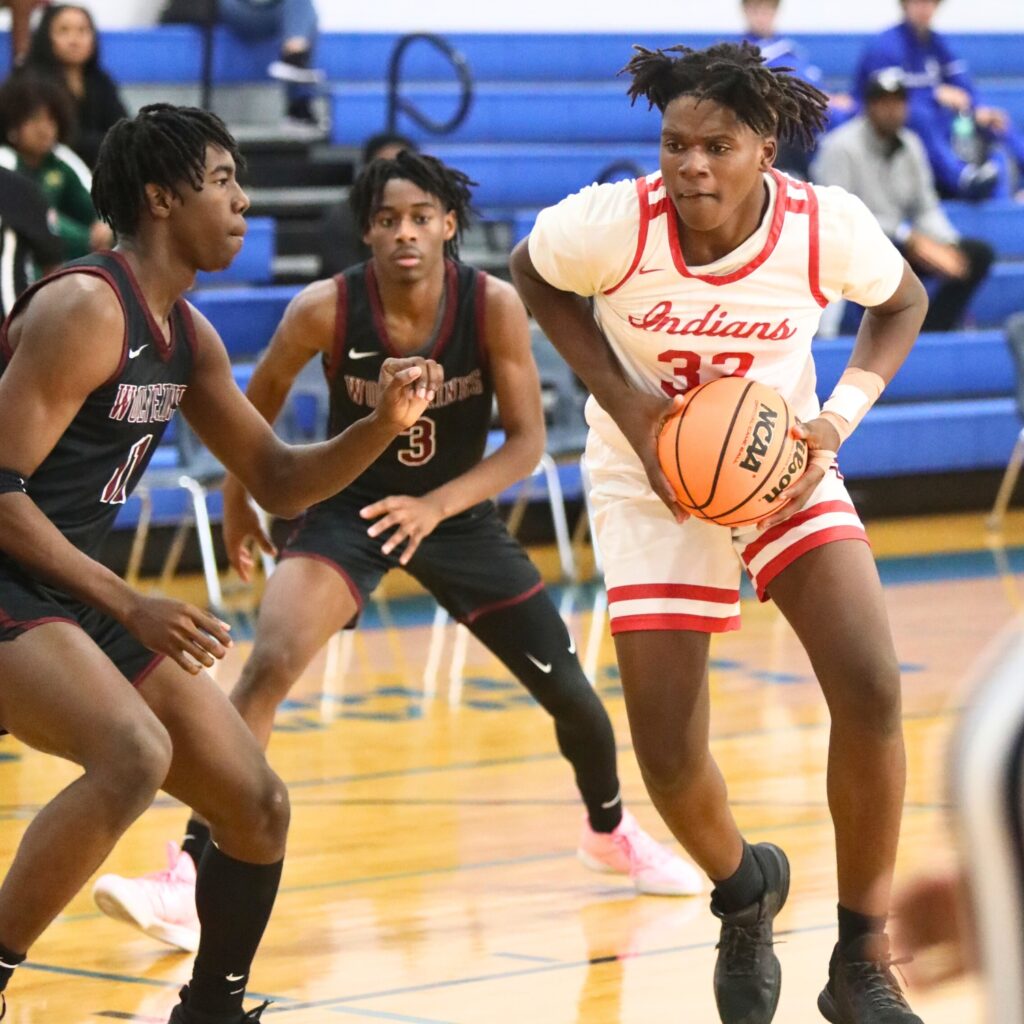 Fort White's Dreyson Lally drives to the basket against Union Grove (GA) at the Florida Get Down Showcase.