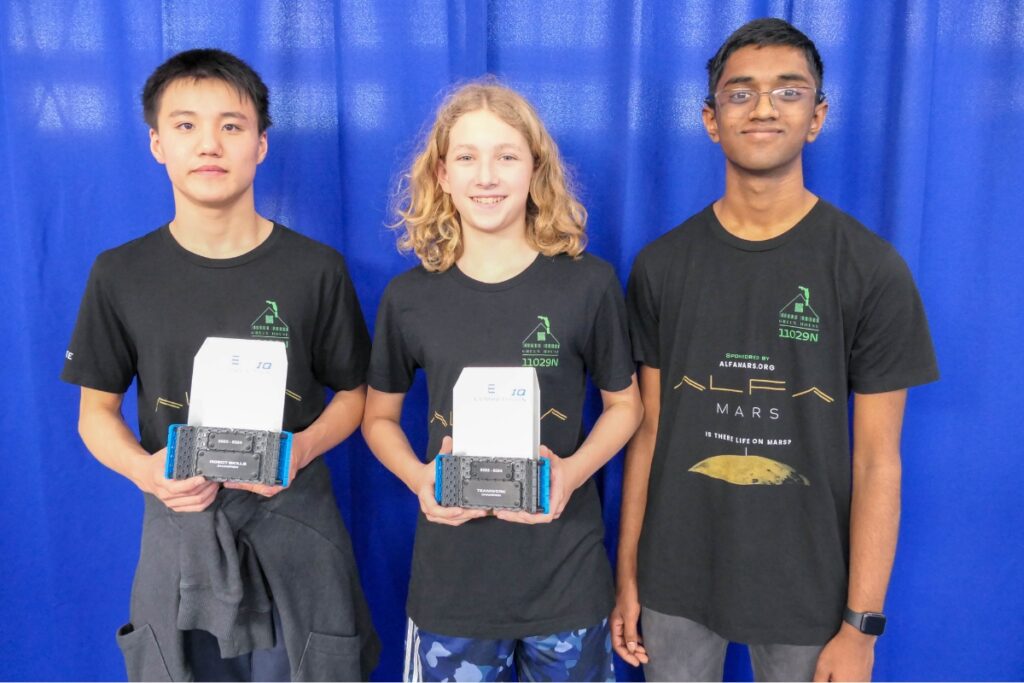 Lincoln Middle School's Green House won Middle School Robot Skills.